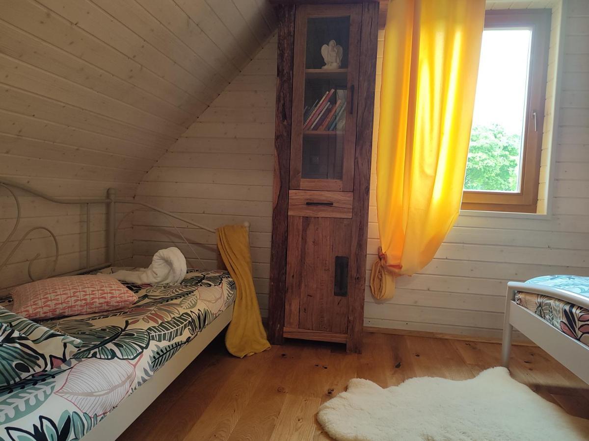 Sudecki Dym Z Kominkiem Kolo Karpacza. Agroturystyka Janowice Wielkie Bagian luar foto